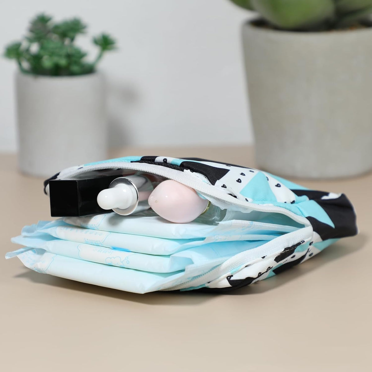 KALIONE 2 Packs Period Bags for Teen Girls, Pad Bag for Period, Period Pouch, Sanitary Pad Storage Bag Pad Bag, Menstrual Pad Storage Pouch with Zipper, Women Period Bags