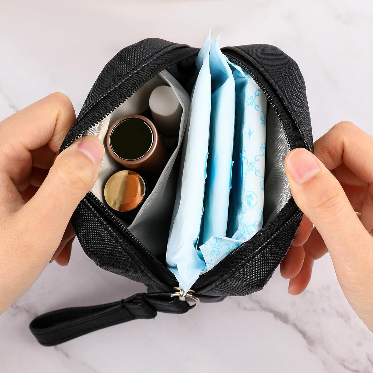 Sanitary Bags Sanitary Napkin Storage Bag Portable Makeup Bag Pad Pouch Tampon Bags Period Pouch First Period Kit for Teen Girls Women (Black)