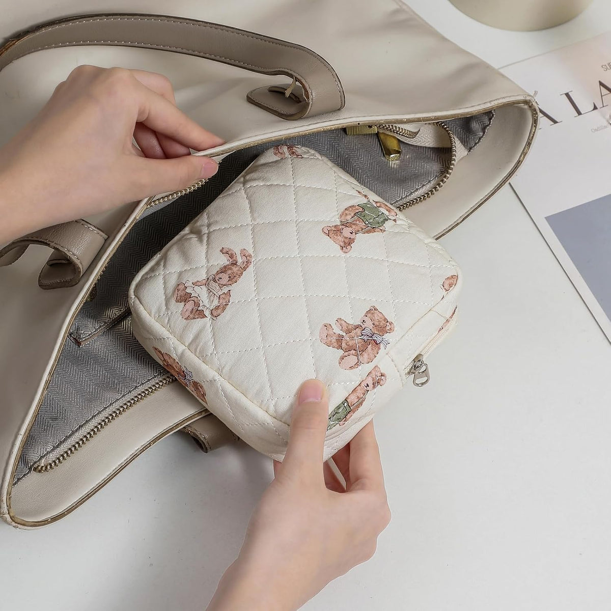 uekeboag Small Quilted Cotton Makeup Bag for Purse（01White Bear）